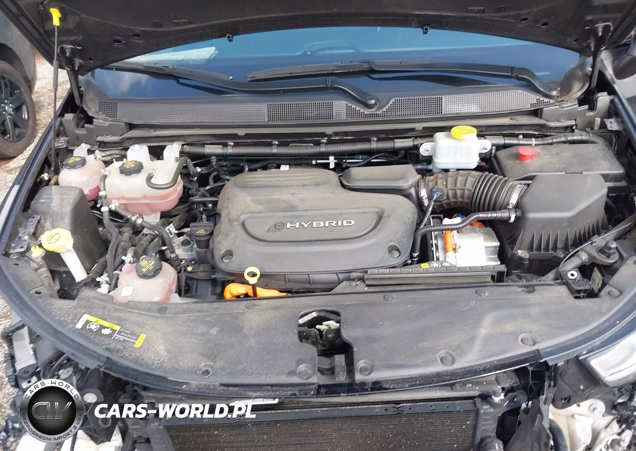 2021 Chrysler Pacifica Hybrid Limited VIN:2C4RC1S7XMR545388 - 10