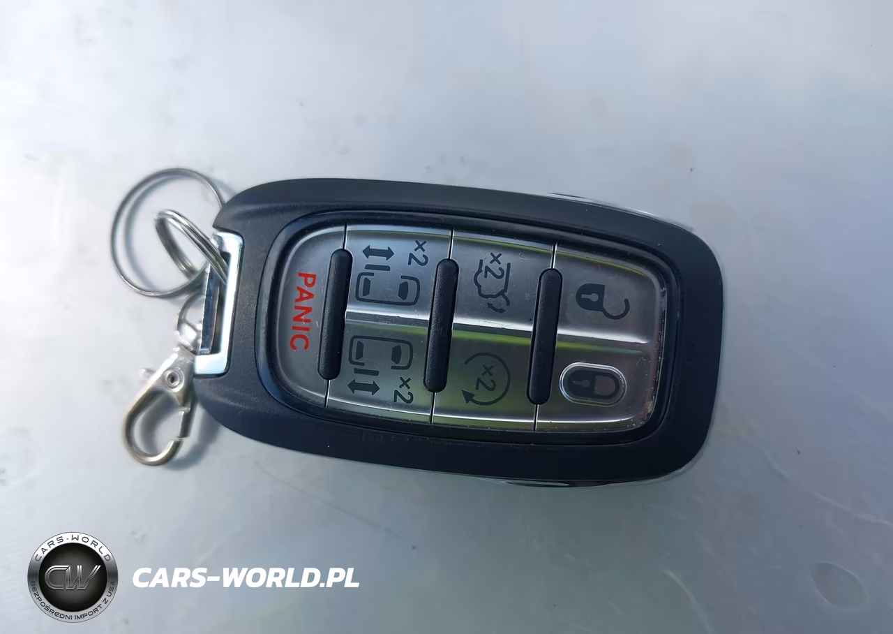 2021 Chrysler Pacifica Hybrid Limited VIN:2C4RC1S7XMR545388 - 11