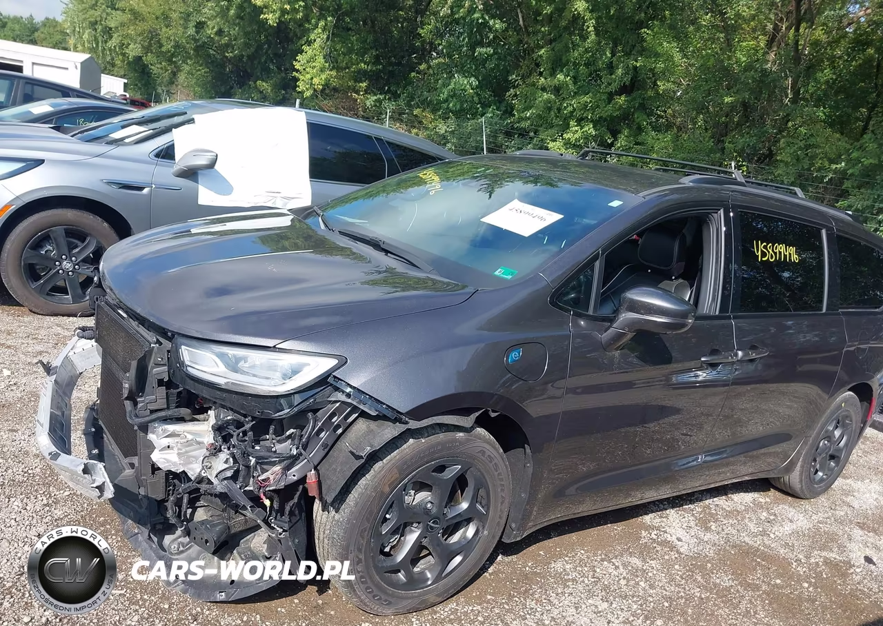 2021 Chrysler Pacifica Hybrid Limited VIN:2C4RC1S7XMR545388 - 14