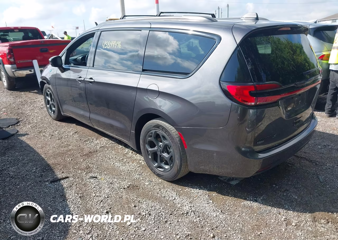 2021 Chrysler Pacifica Hybrid Limited VIN:2C4RC1S7XMR545388 - 3