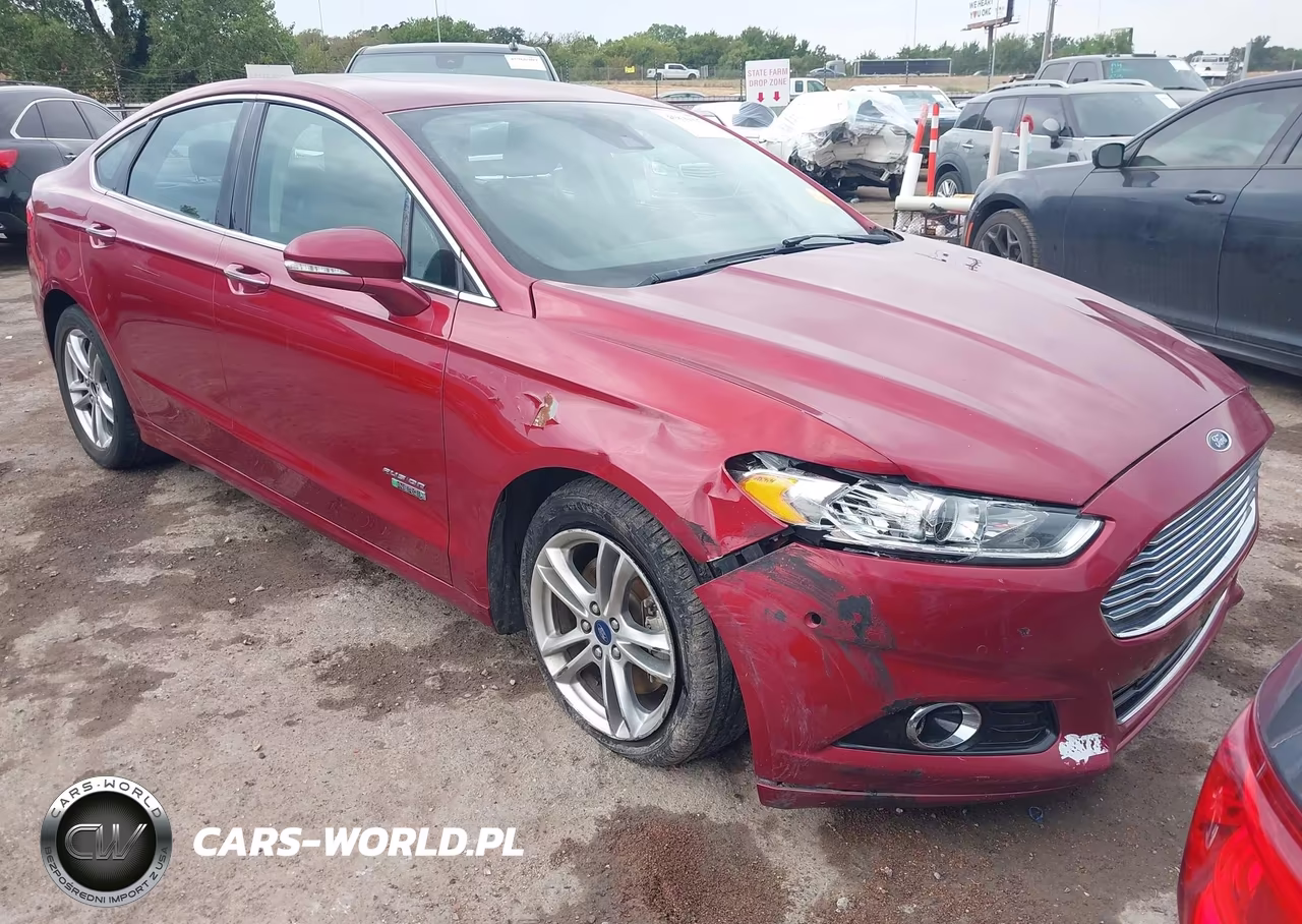 2015 Ford Fusion Energi Titanium VIN:3FA6P0SU7FR128160 - 1