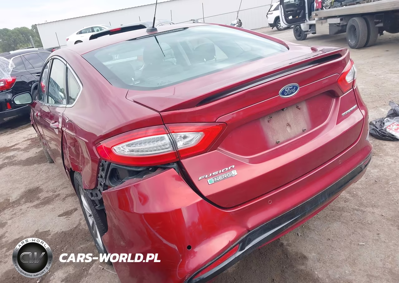 2015 Ford Fusion Energi Titanium VIN:3FA6P0SU7FR128160 - 3