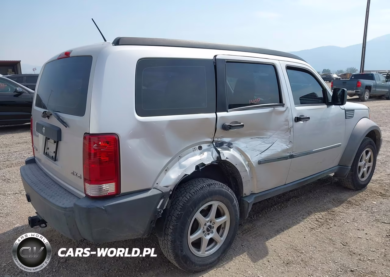 2007 Dodge Nitro Sxt VIN:1D8GU28K07W728351 - 4