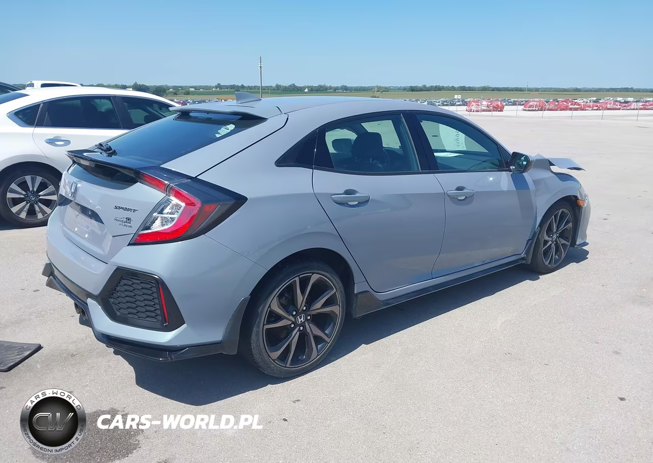 2018 Honda Civic Sport VIN:SHHFK7H44JU234034 - 4