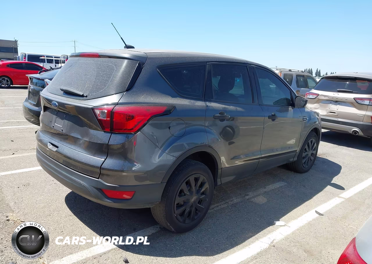 2019 Ford Escape S VIN:1FMCU0F72KUB86900 - 4