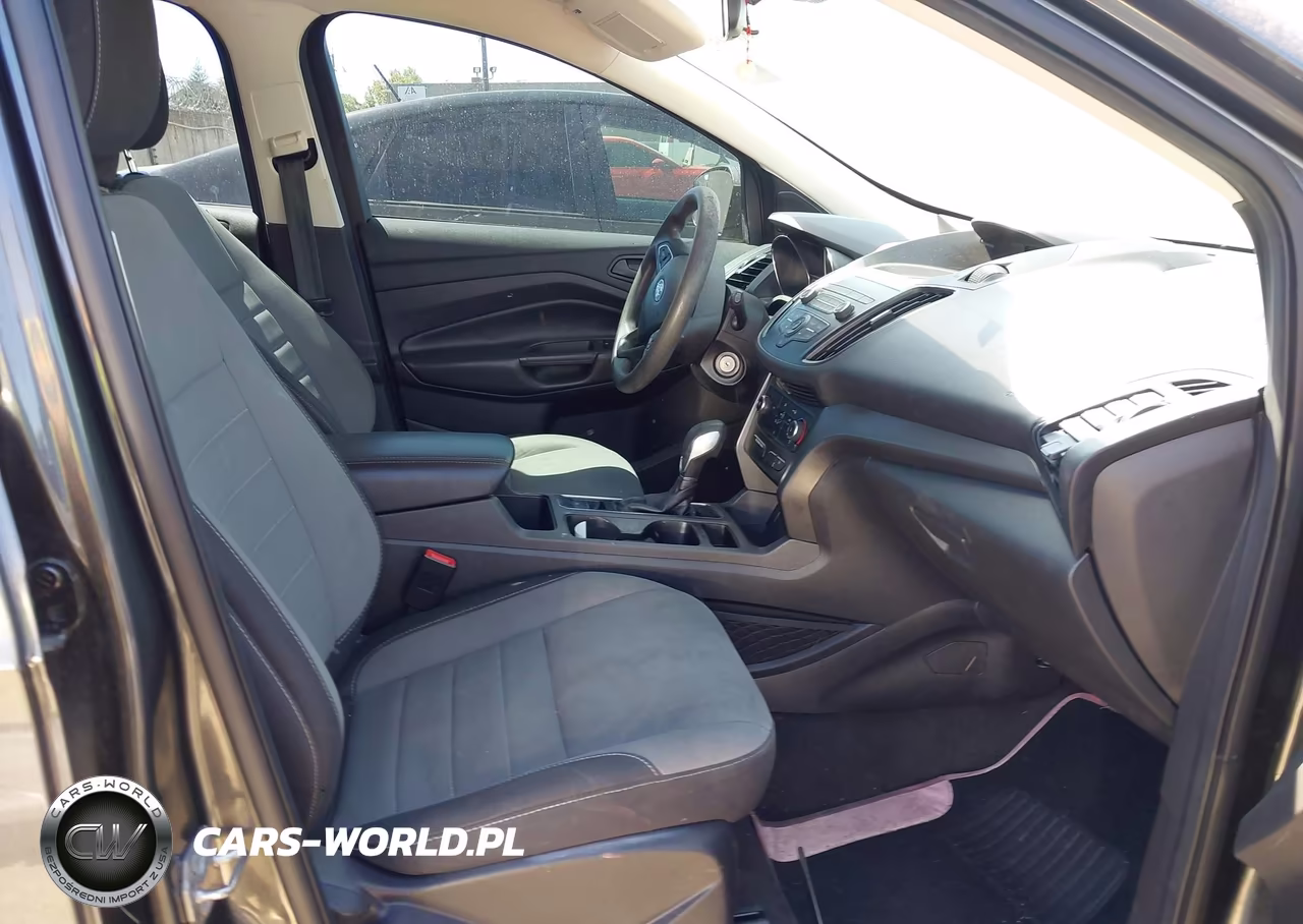 2019 Ford Escape S VIN:1FMCU0F72KUB86900 - 5