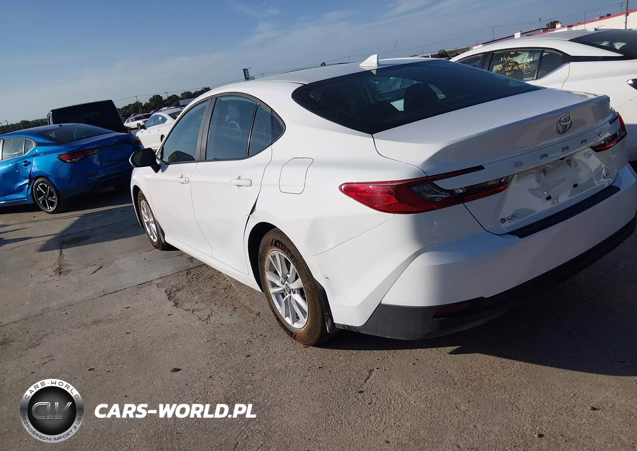 2025 Toyota Camry Le VIN:4T1DAACK0SU204063 - 3