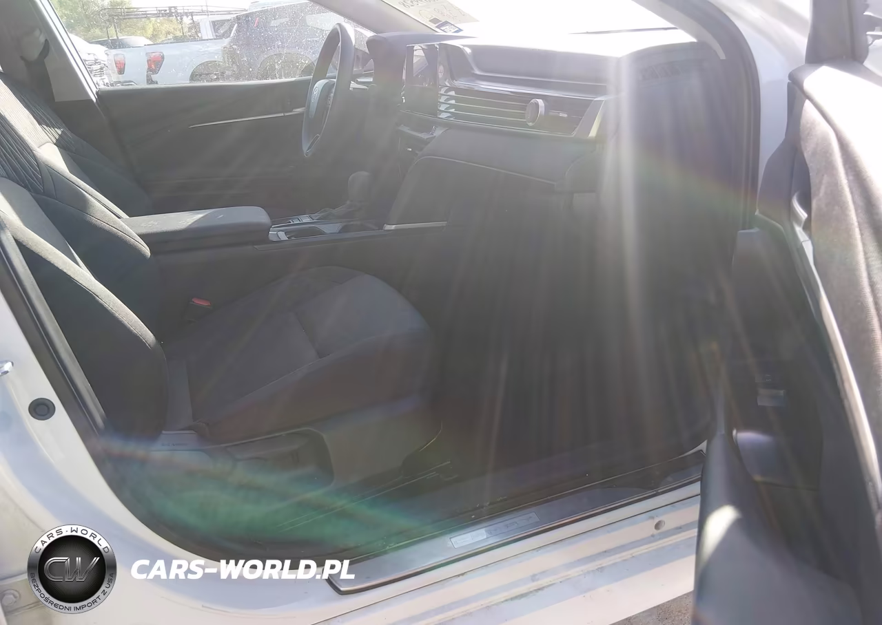 2025 Toyota Camry Le VIN:4T1DAACK0SU204063 - 5