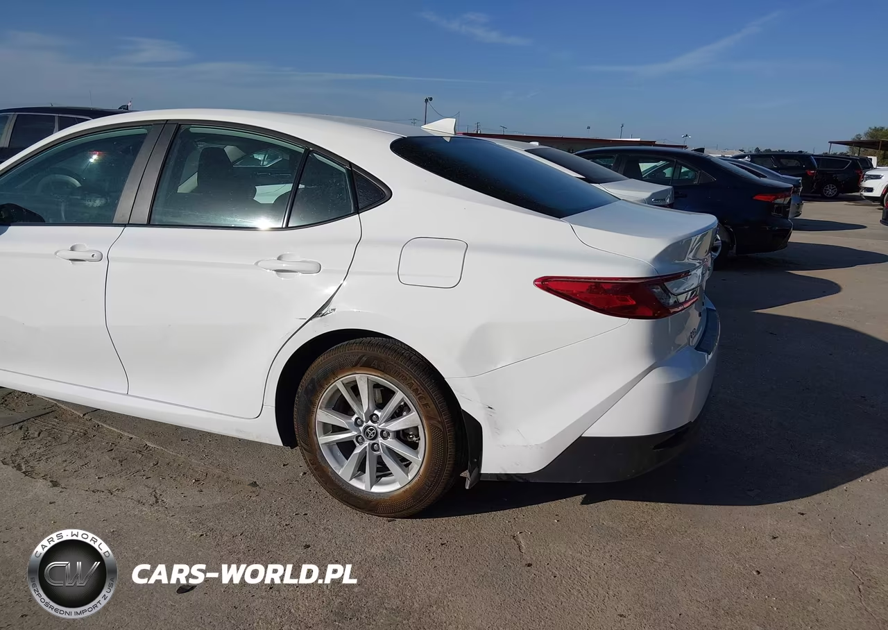 2025 Toyota Camry Le VIN:4T1DAACK0SU204063 - 6