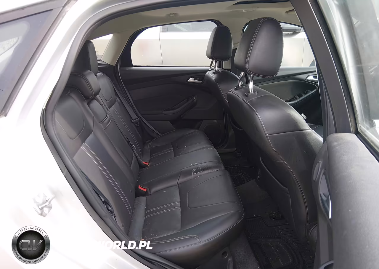 2012 Ford Focus Titanium VIN:1FAHP3N25CL227588 - 8