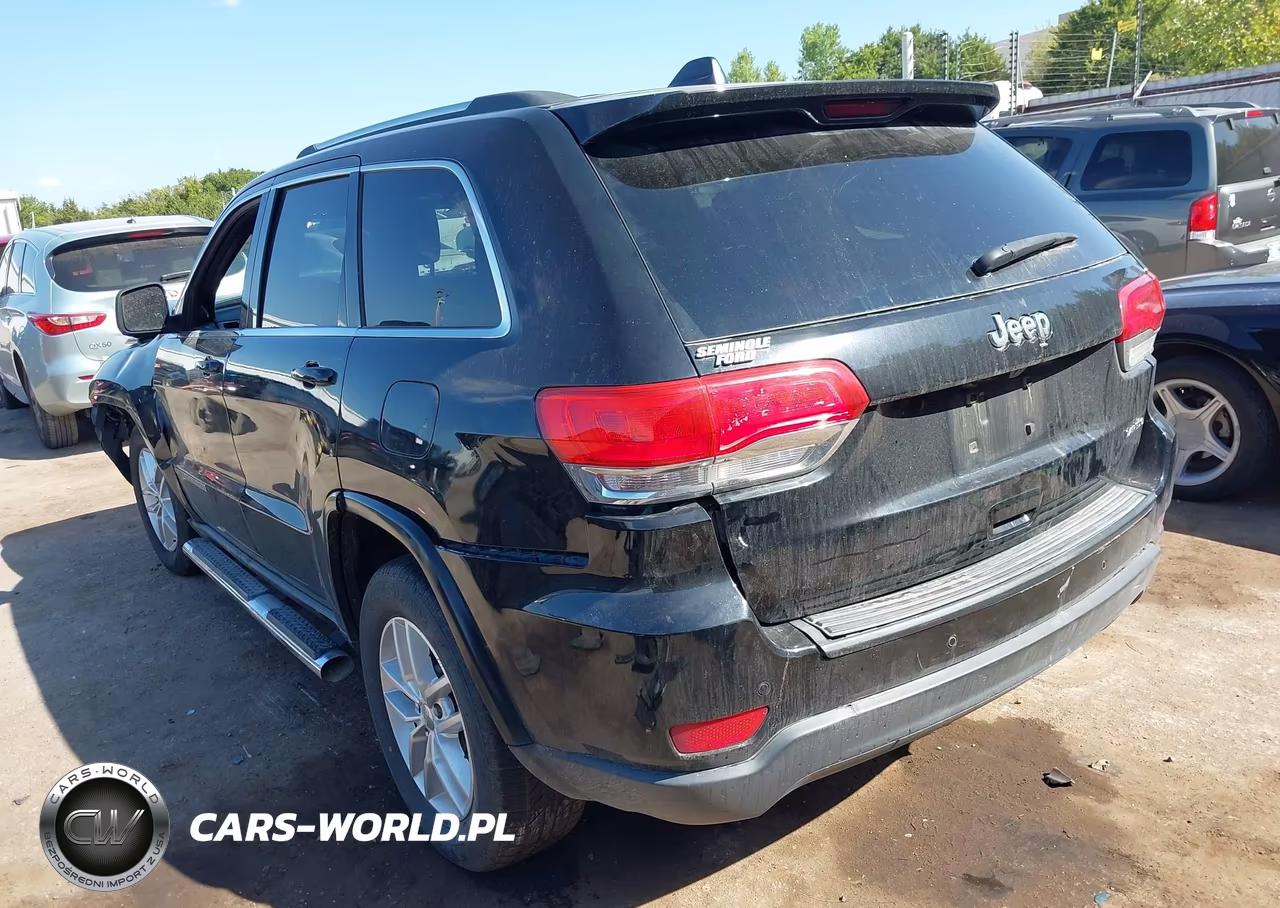 2017 Jeep Grand Cherokee Laredo VIN:1C4RJEAG8HC757106 - 3