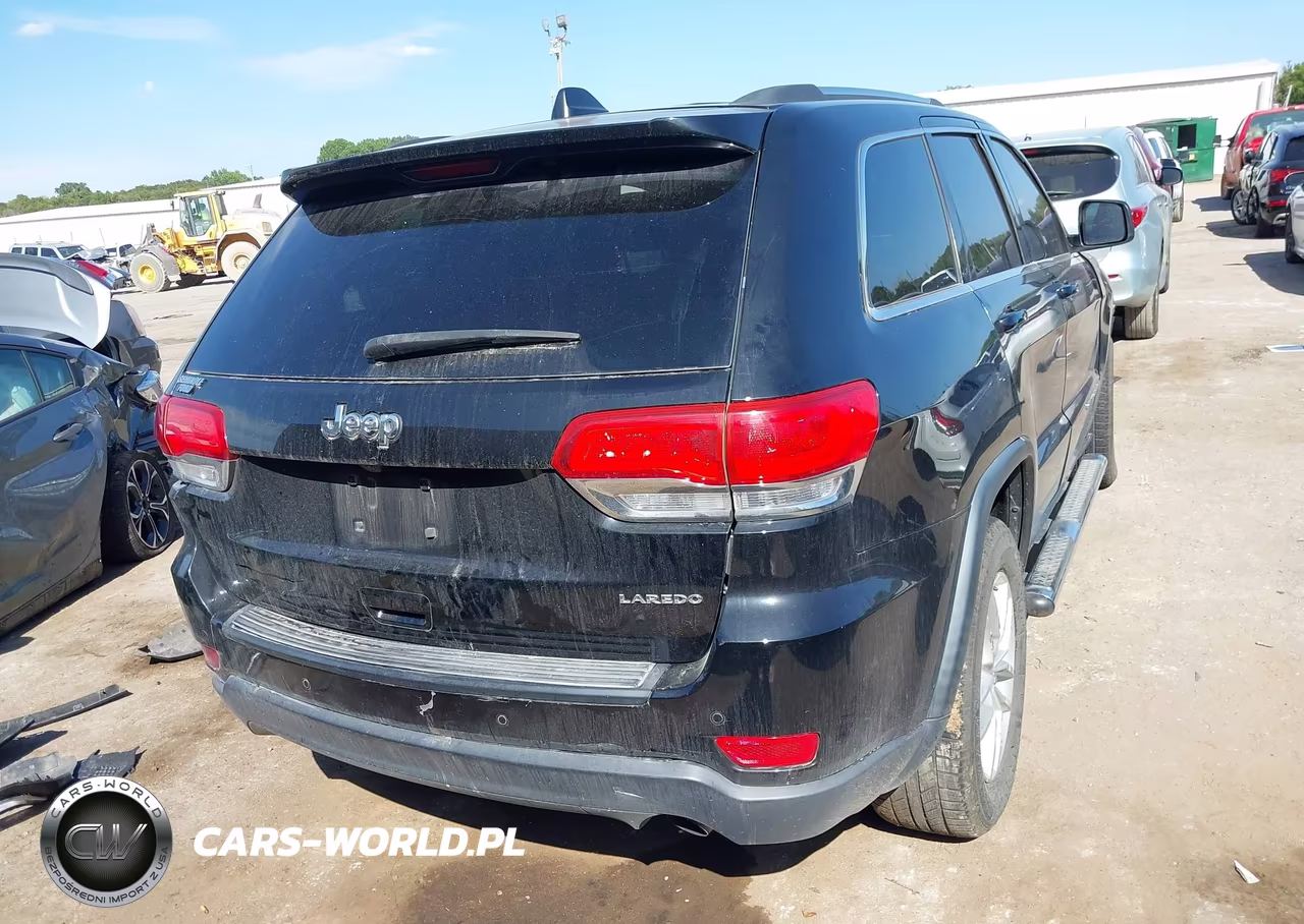 2017 Jeep Grand Cherokee Laredo VIN:1C4RJEAG8HC757106 - 4