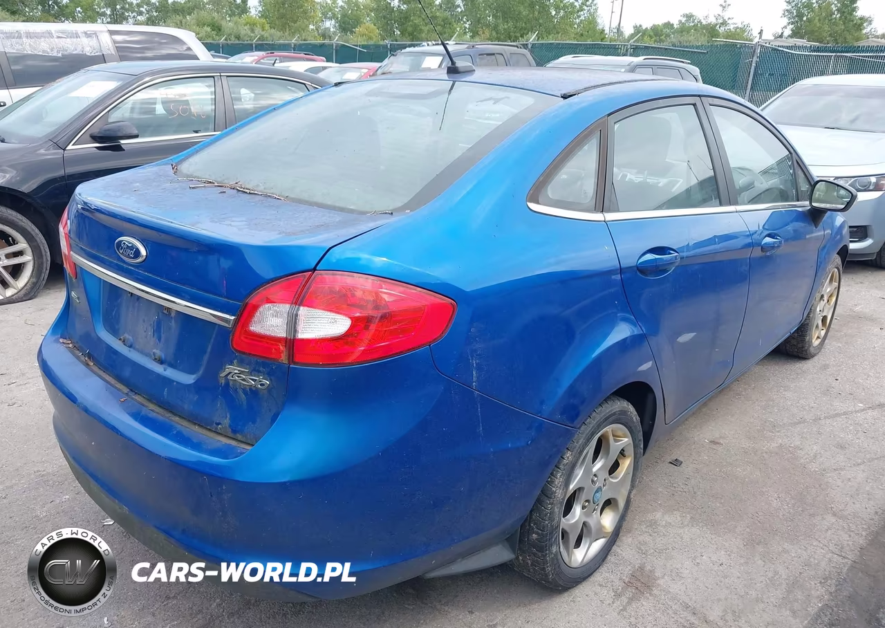 2011 Ford Fiesta Sel VIN:3FADP4CJ5BM232754 - 4