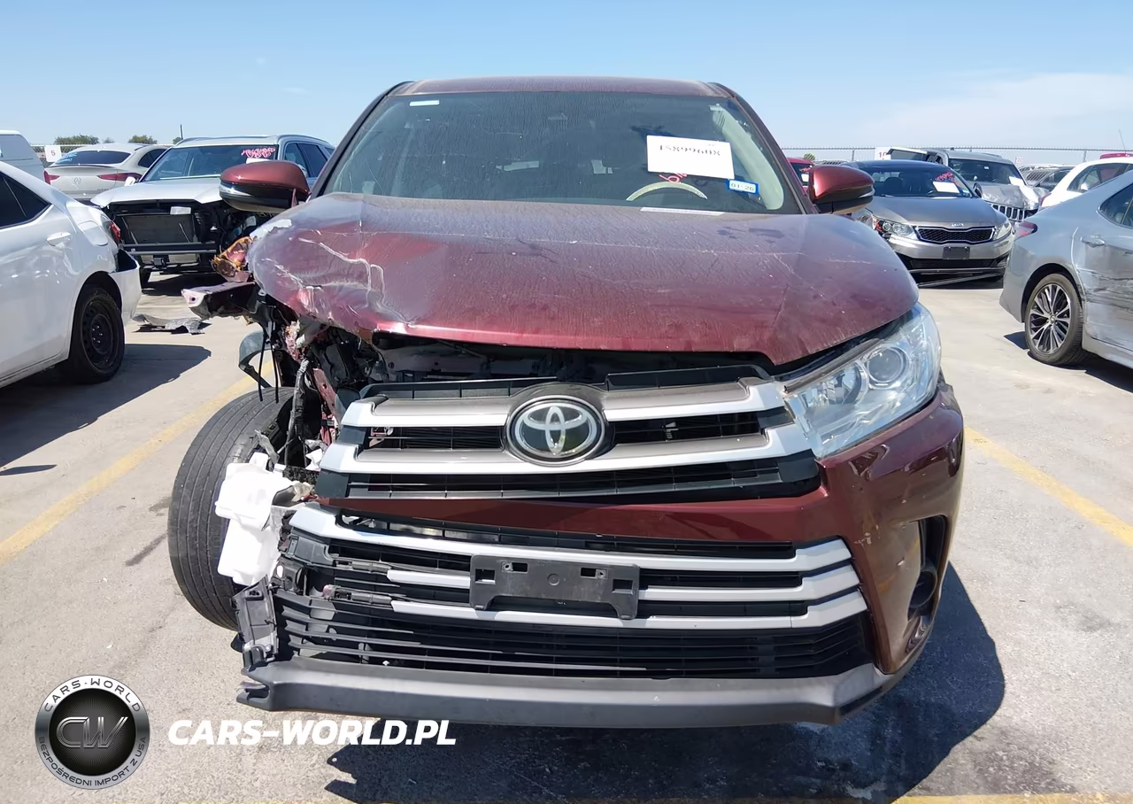 2018 Toyota Highlander Le VIN:5TDZARFH9JS035334 - 13