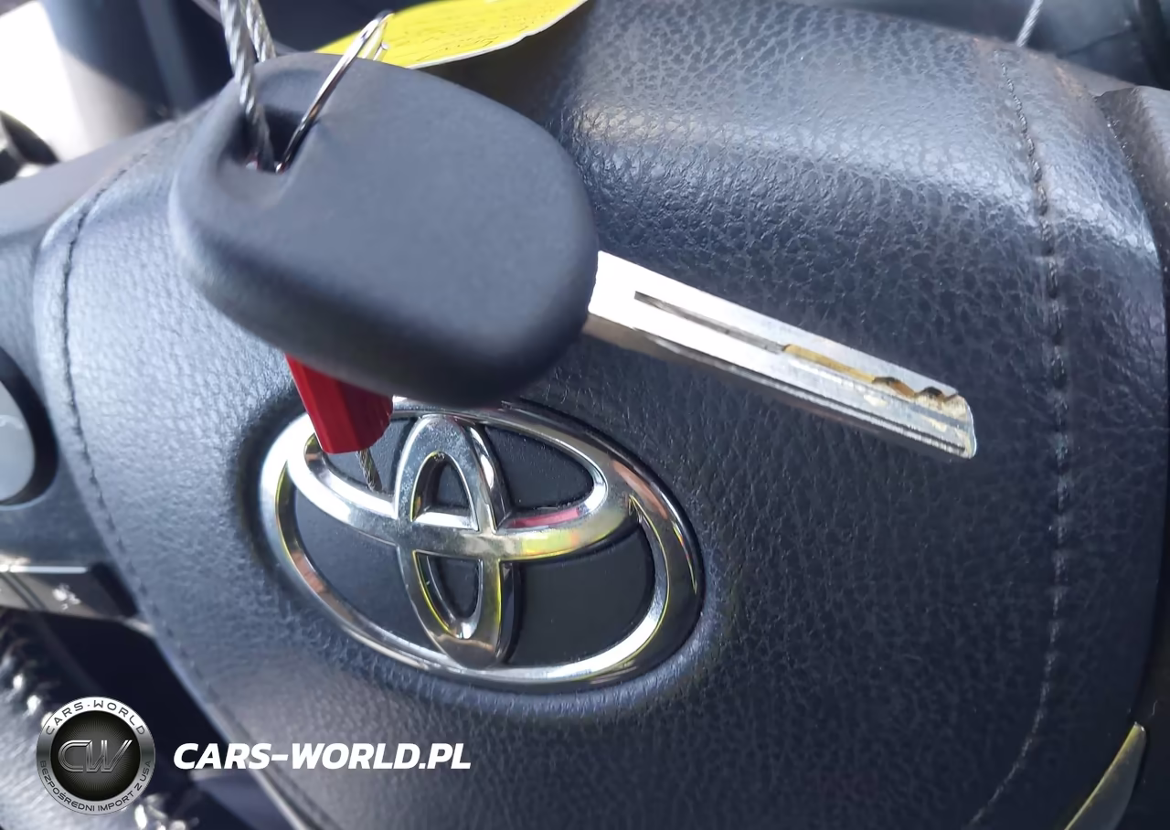 2017 Toyota Corolla Im VIN:JTNKARJE5HJ552826 - 11