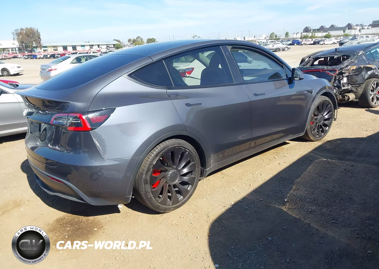 2021 Tesla Model Y Performance Dual Motor All-Wheel Drive VIN:5YJYGDEF7MF092007 - 4