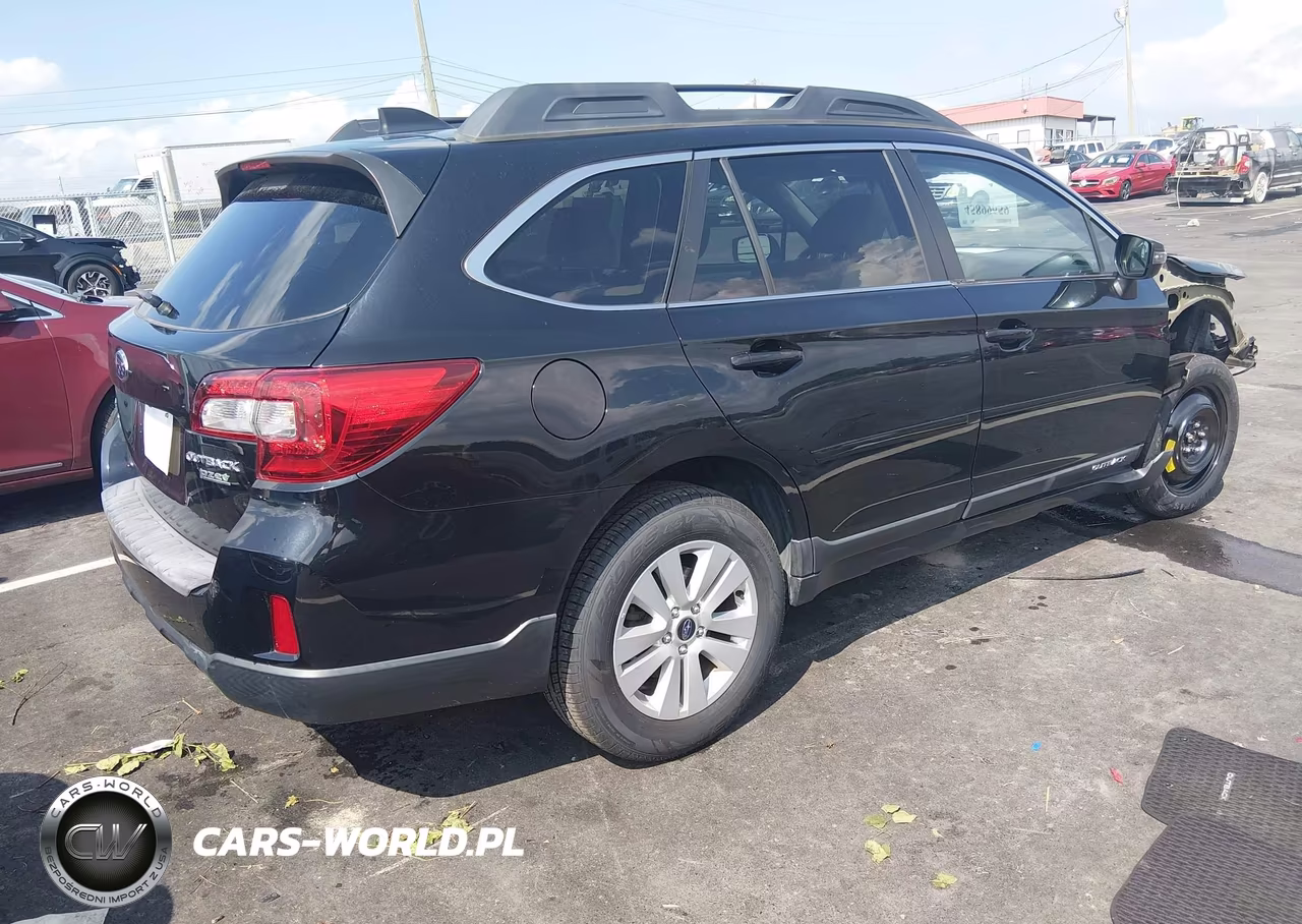 2016 Subaru Outback 2.5I Premium VIN:4S4BSAHC2G3203970 - 4