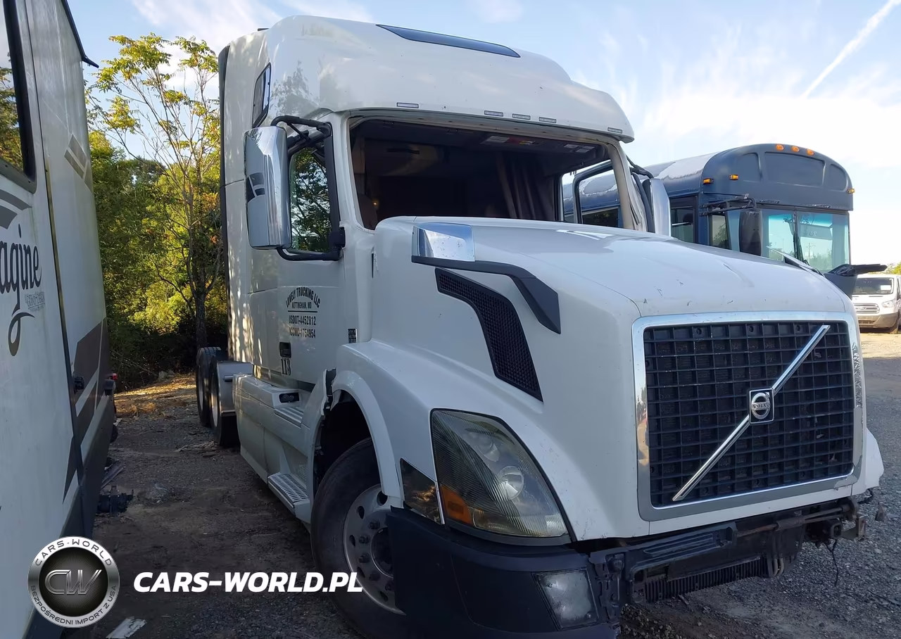 2015 Volvo Vn Vnl VIN:4V4NC9EH3FN908880 - 1