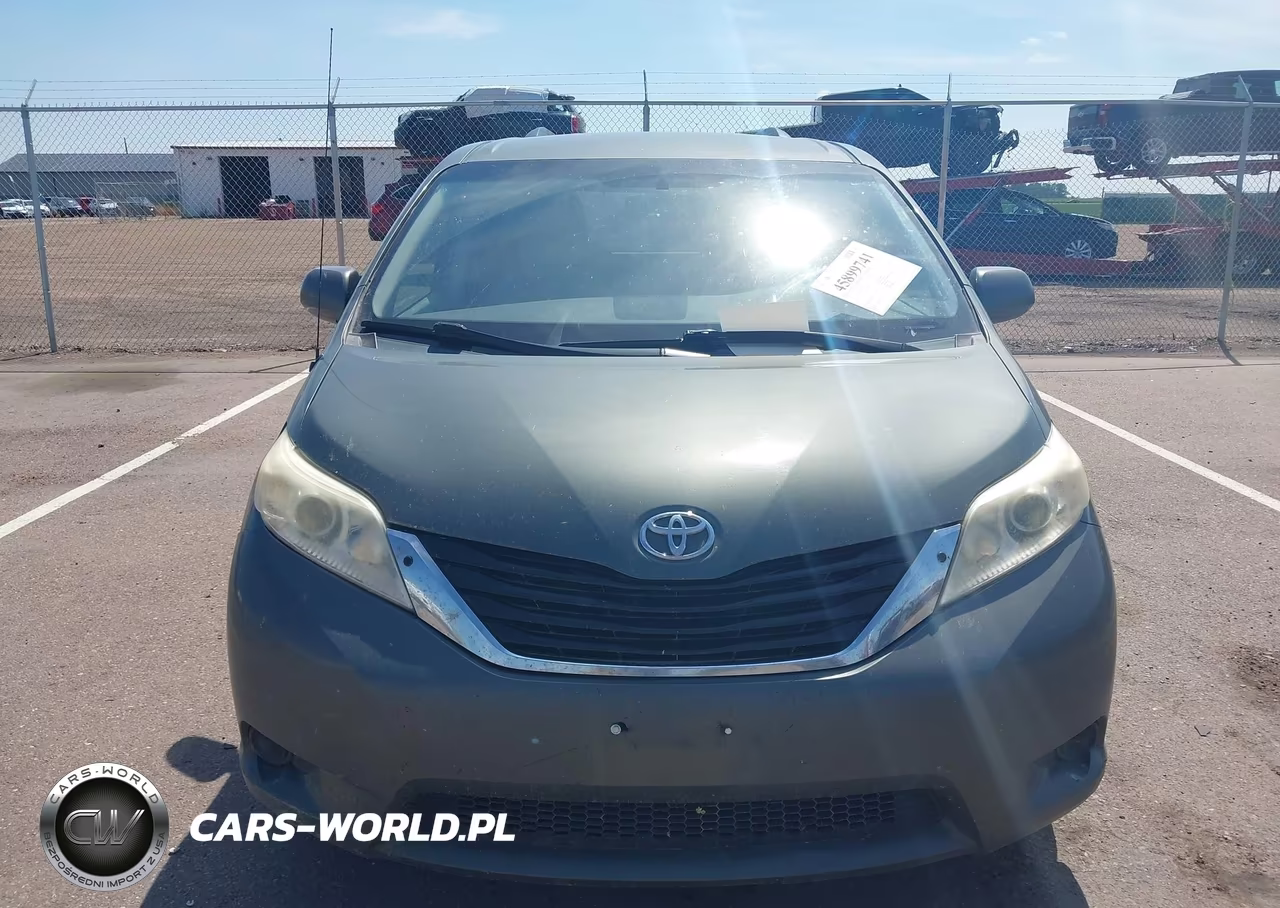 2013 Toyota Sienna Le 7 Passenger VIN:5TDJK3DC2DS054732 - 12