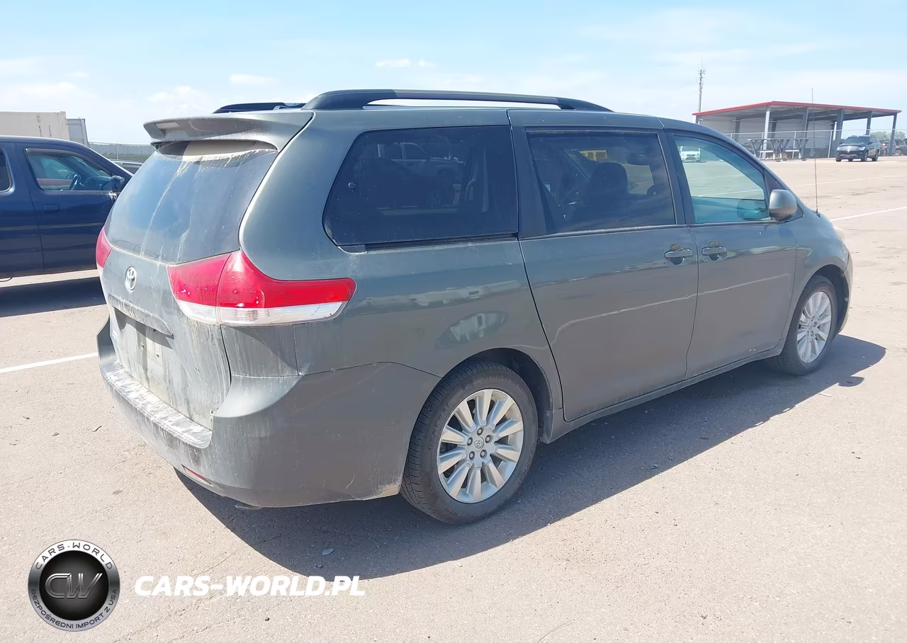 2013 Toyota Sienna Le 7 Passenger VIN:5TDJK3DC2DS054732 - 4