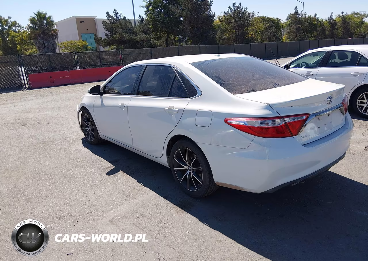 2017 Toyota Camry Xse VIN:4T1BF1FK6HU269447 - 3