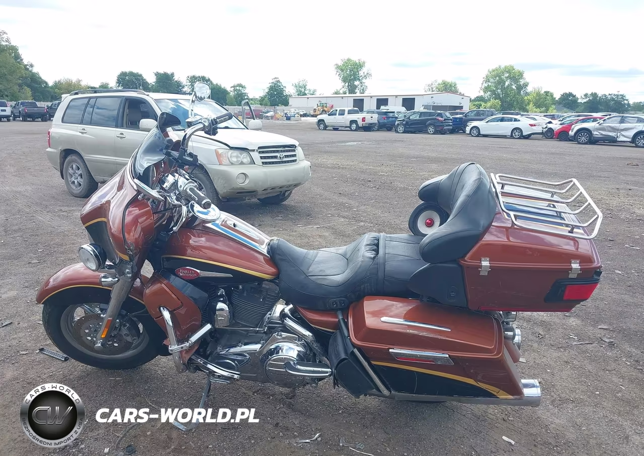 2008 Harley-Davidson Flhtcuse3 105Th Anniversary Edition VIN:1HD1PR8498Y958111 - 13