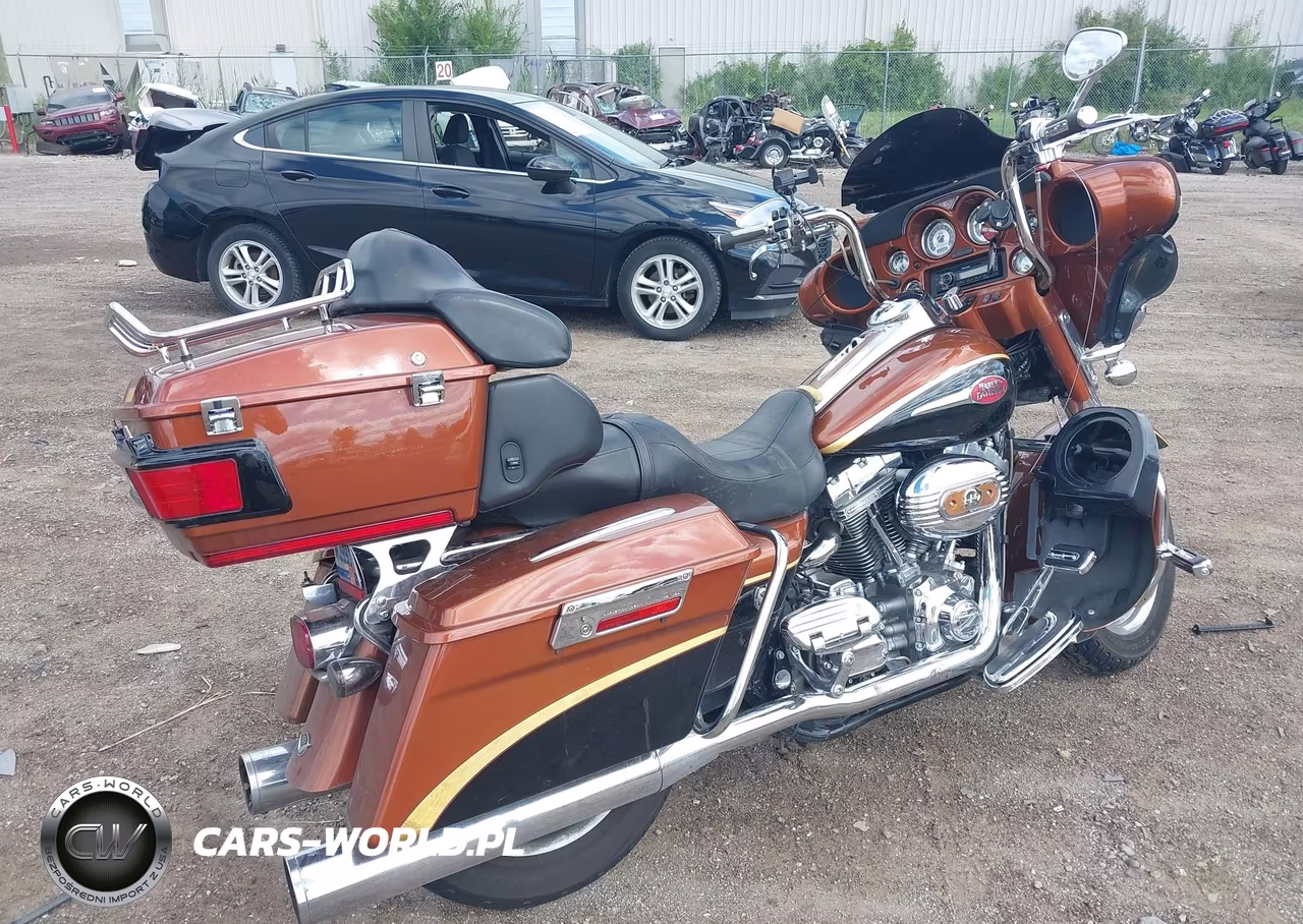2008 Harley-Davidson Flhtcuse3 105Th Anniversary Edition VIN:1HD1PR8498Y958111 - 4