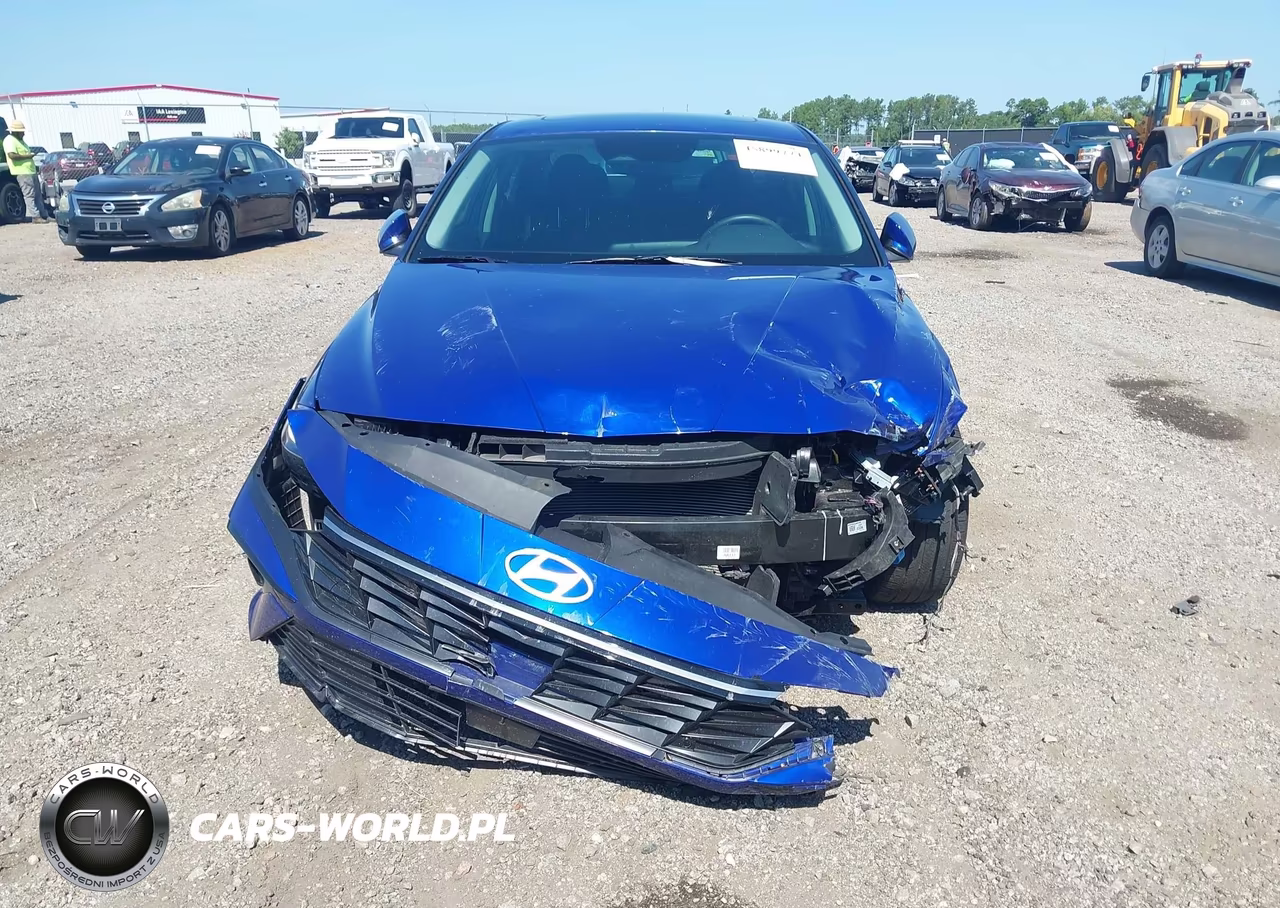 2025 Hyundai Elantra Limited VIN:KMHLP4DGXSU003051 - 12