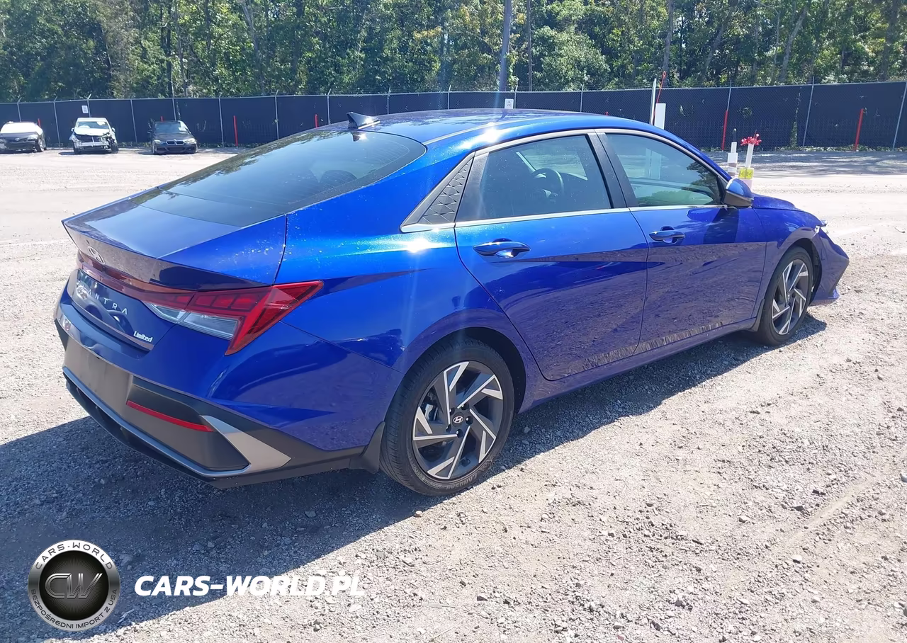 2025 Hyundai Elantra Limited VIN:KMHLP4DGXSU003051 - 4
