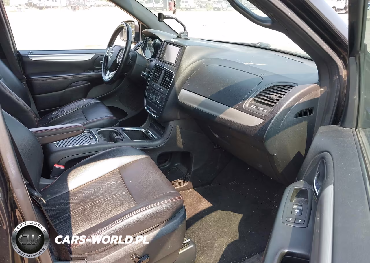 2011 Dodge Grand Caravan R-T VIN:2D4RN7DG3BR743384 - 5