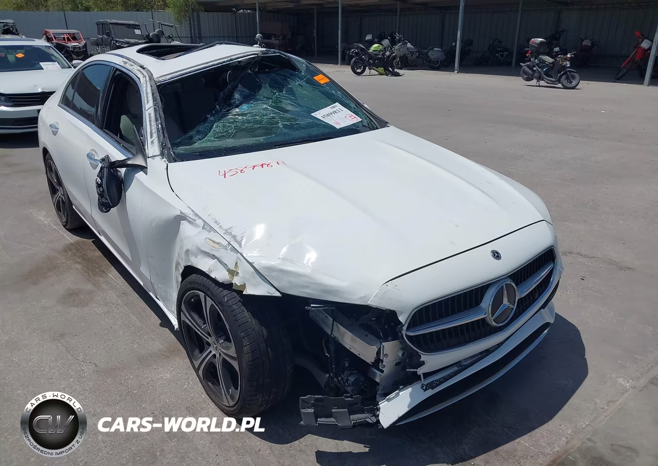 2024 Mercedes-Benz C 300