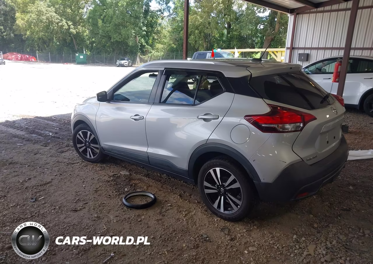2019 Nissan Kicks Sv VIN:3N1CP5CU8KL552634 - 3