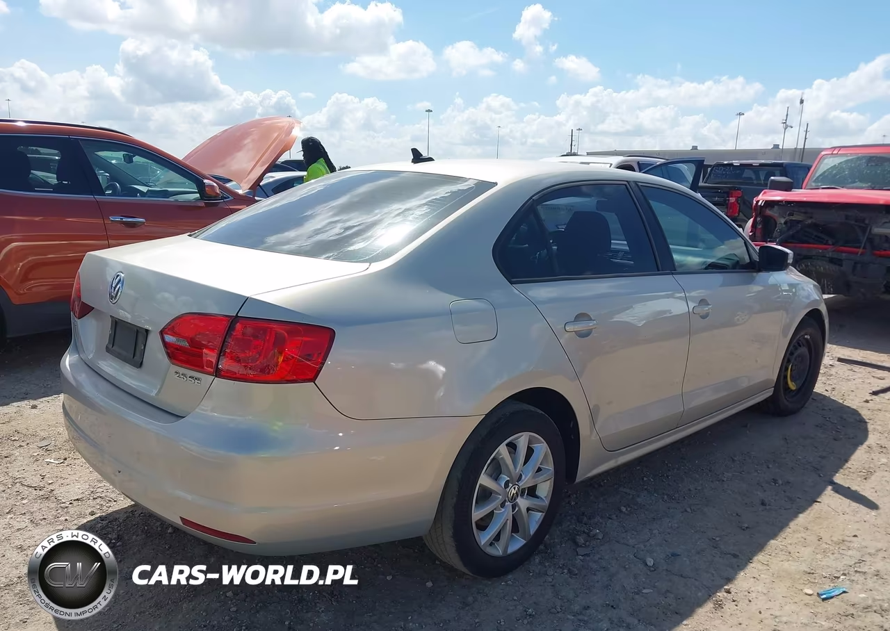2011 Volkswagen Jetta 2.5L Se VIN:3VWDX7AJ7BM313413 - 4