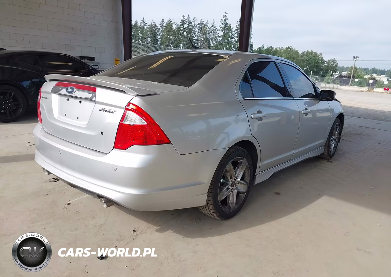 2011 Ford Fusion Sport VIN:3FAHP0KC4BR267284 - 4