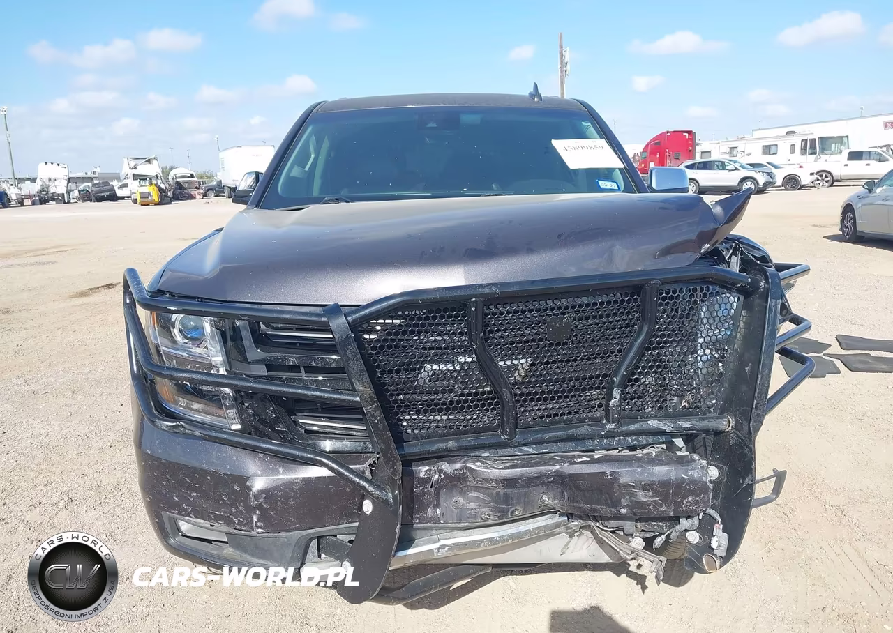 2018 Chevrolet Tahoe Lt VIN:1GNSKBKC2JR149262 - 13