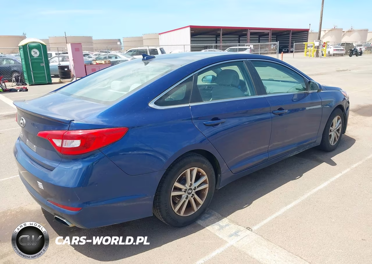 2016 Hyundai Sonata Se VIN:5NPE24AF5GH285821 - 4