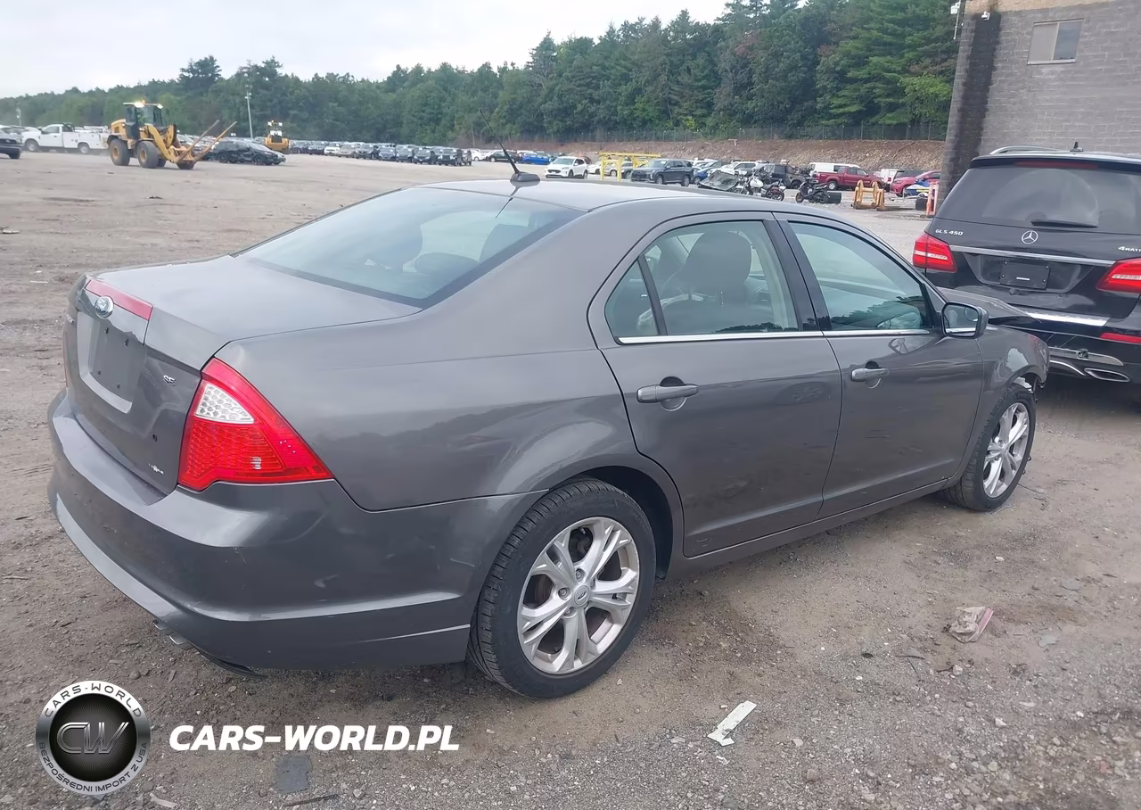 2012 Ford Fusion Se VIN:3FAHP0HA0CR241983 - 4