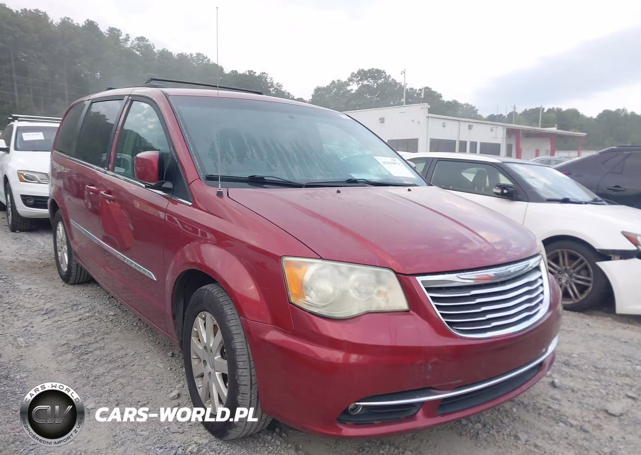 2014 Chrysler Town & Country Touring – zdjęcie 1 z 11