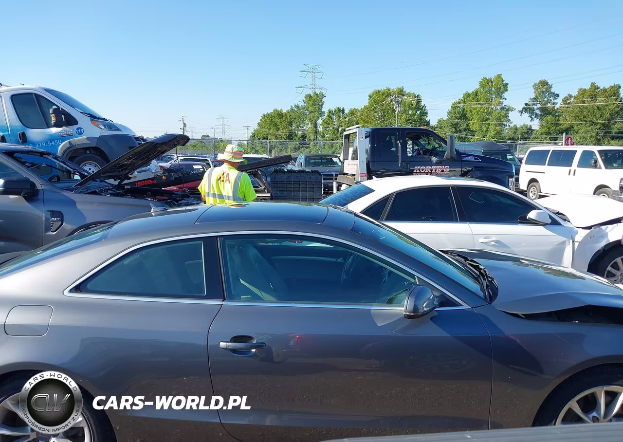 2014 Audi A5 2.0T Premium VIN:WAULFAFR2EA075269 - 13
