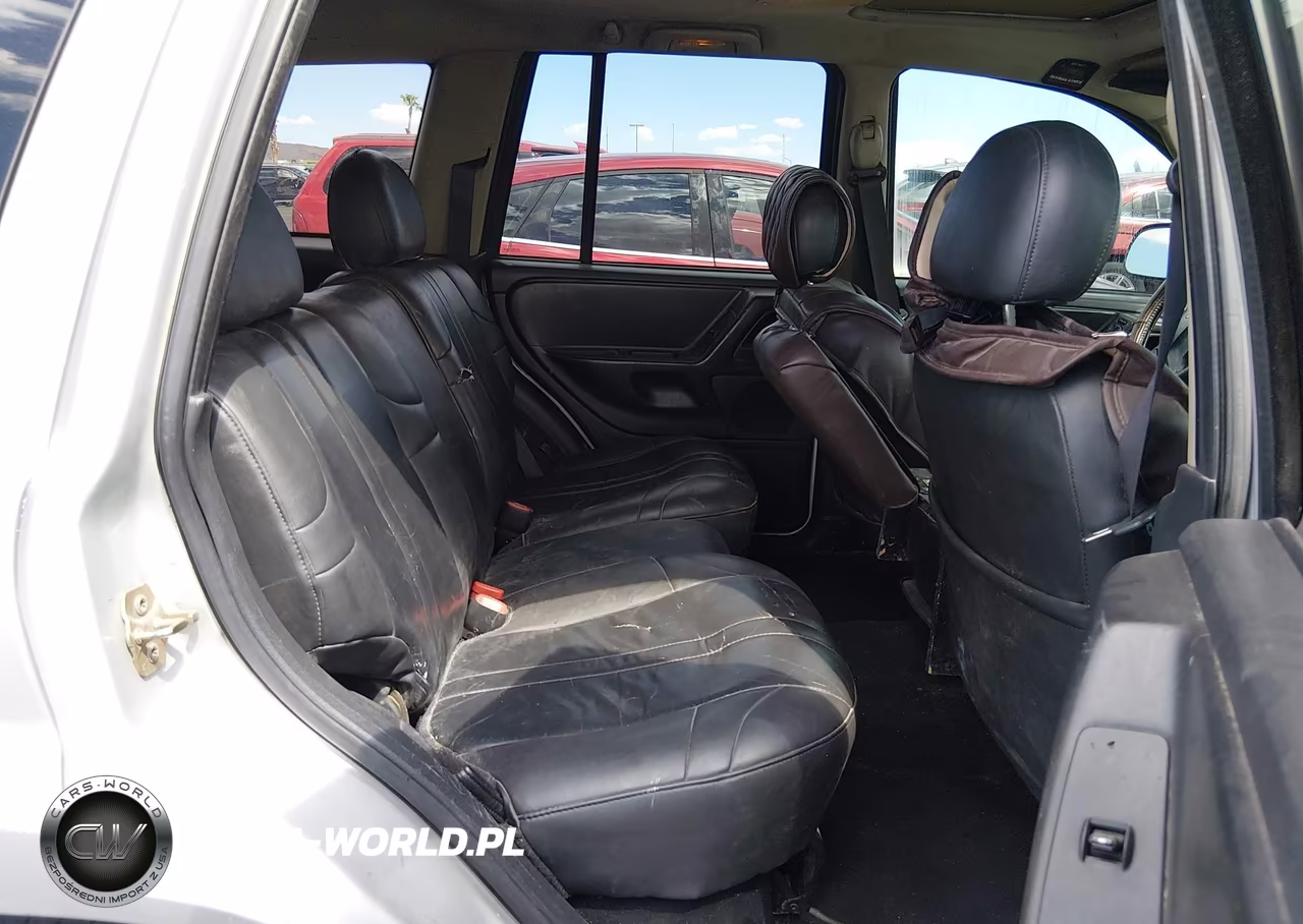2004 Jeep Grand Cherokee Laredo VIN:1J4GX48S04C401893 - 8
