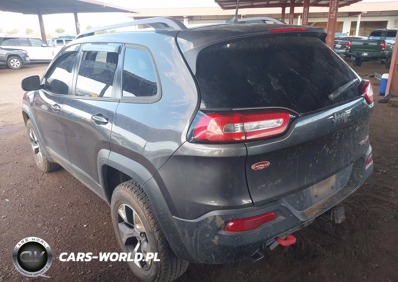 2015 Jeep Cherokee Trailhawk VIN:1C4PJMBS3FW757174 - 3