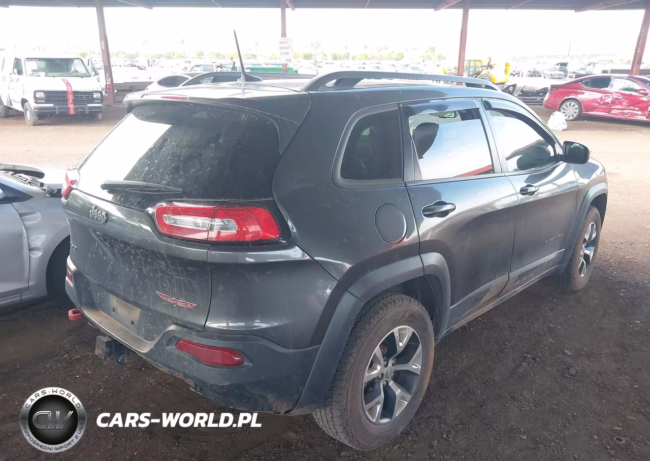 2015 Jeep Cherokee Trailhawk VIN:1C4PJMBS3FW757174 - 4