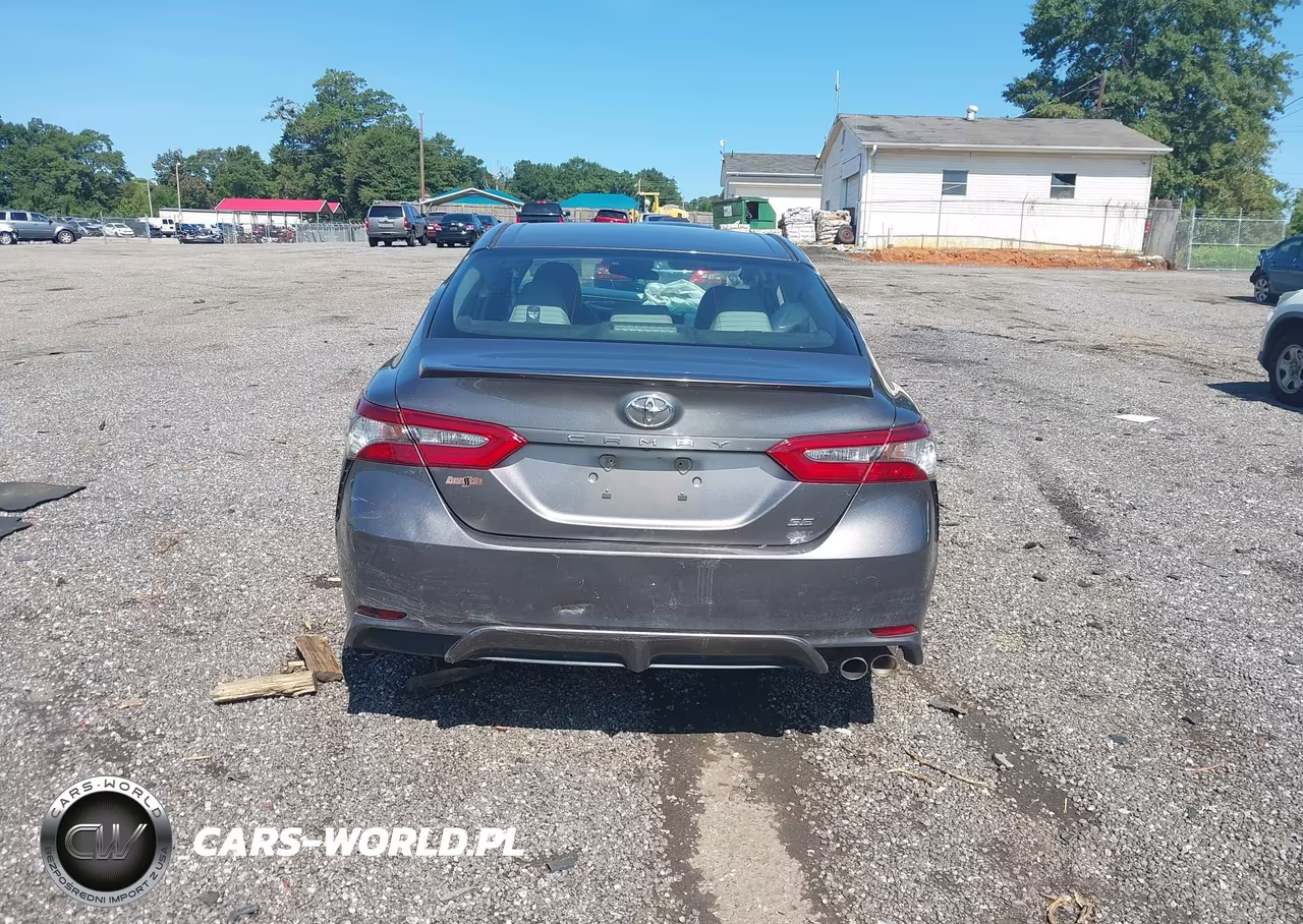 2018 Toyota Camry Se VIN:4T1B11HK2JU132507 - 17