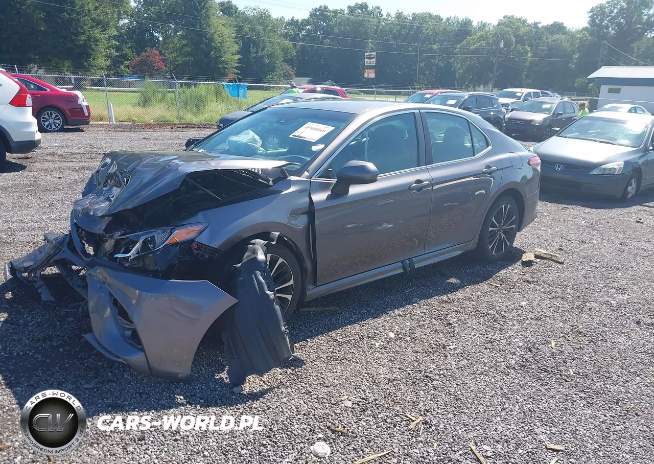 2018 Toyota Camry Se VIN:4T1B11HK2JU132507 - 2