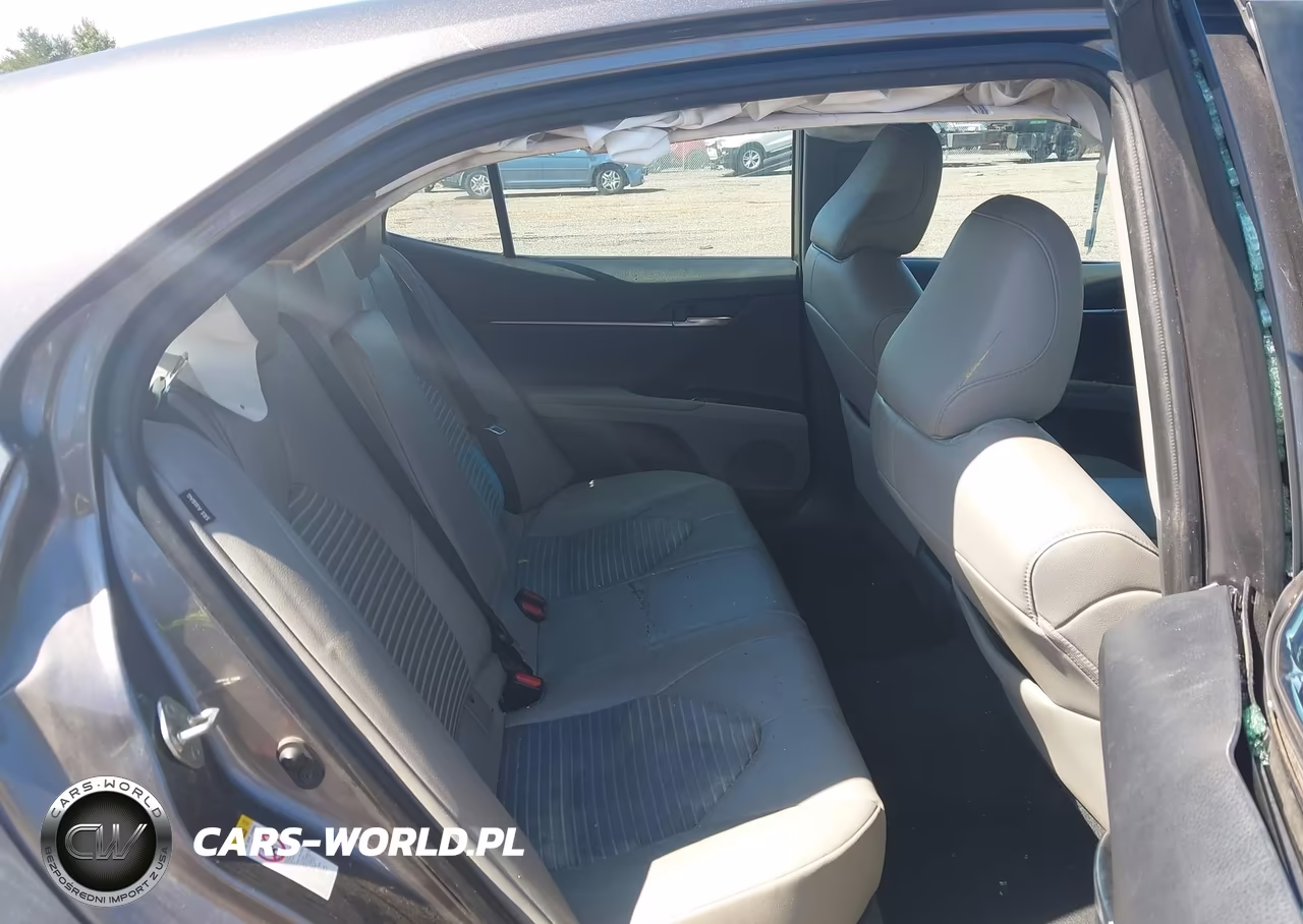 2018 Toyota Camry Se VIN:4T1B11HK2JU132507 - 8
