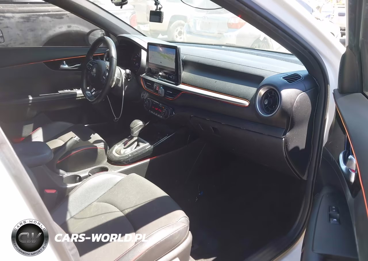2022 Kia Forte Gt VIN:3KPF44AC0NE477587 - 5