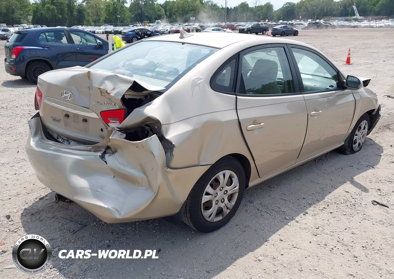 2010 Hyundai Elantra Gls VIN:KMHDU4AD3AU941401 - 4