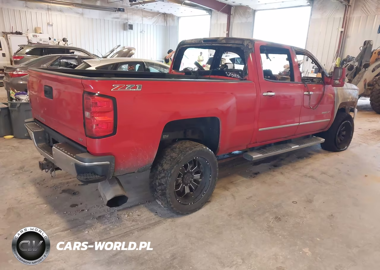 2015 Chevrolet Silverado 2500Hd Ltz VIN:1GC1KWE80FF186841 - 4