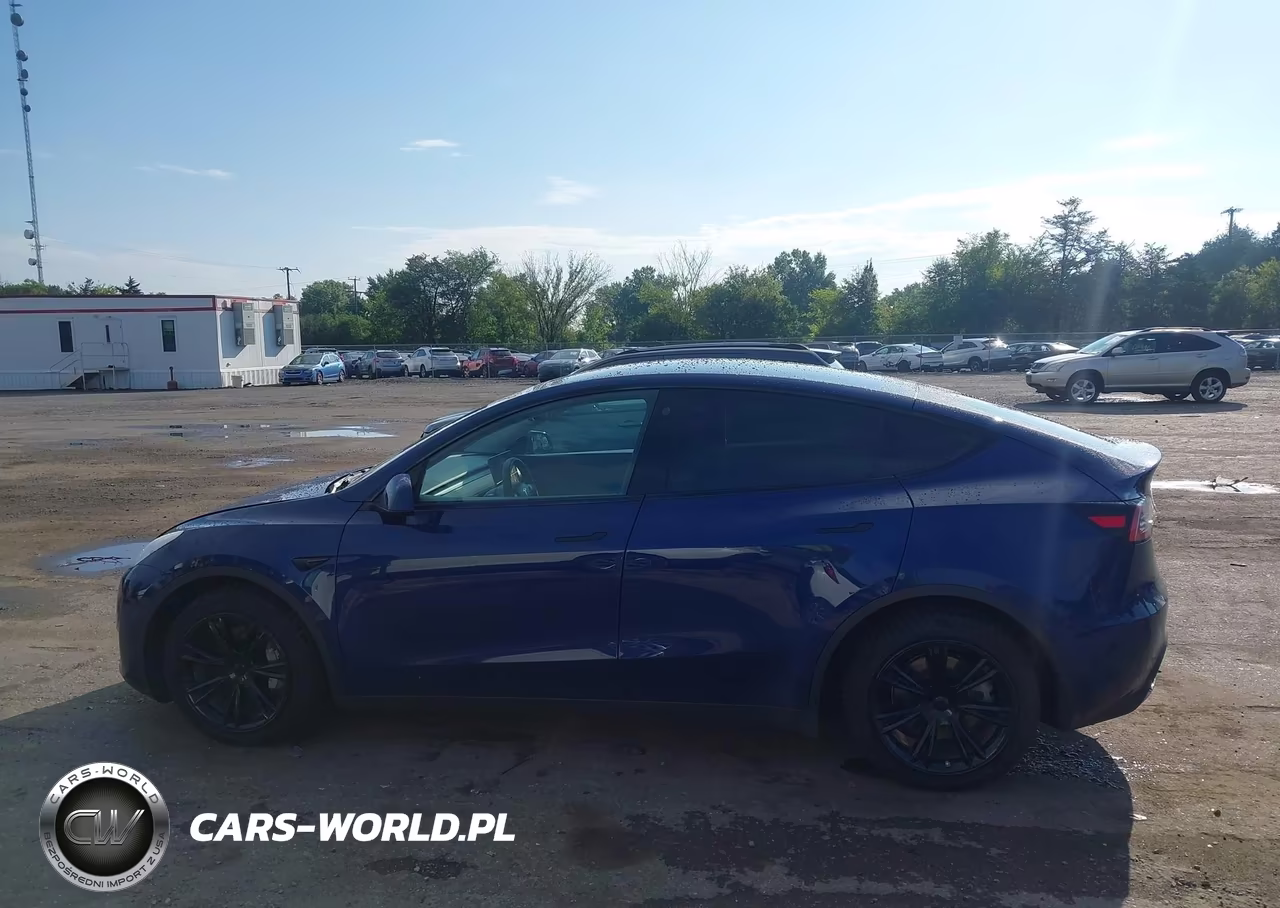 2021 Tesla Model Y Long Range Dual Motor All-Wheel Drive VIN:5YJYGDEE1MF099641 - 14
