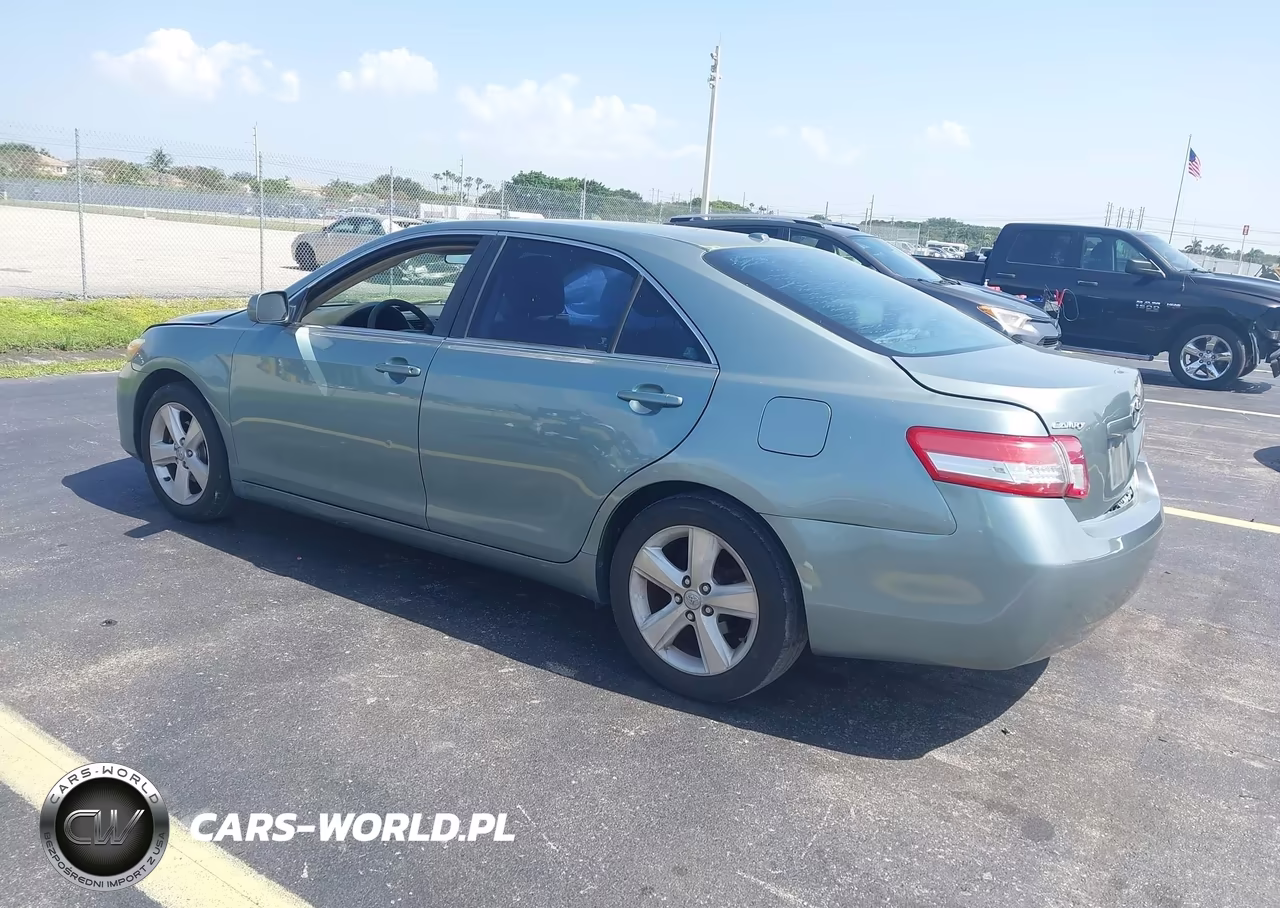 2011 Toyota Camry Le VIN:4T1BF3EKXBU673033 - 3